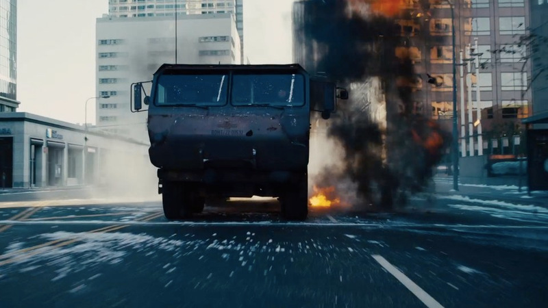 Illustration for article titled Dark Knight Rises trailer screencaps show just how bad it gets for Bruce Wayne
